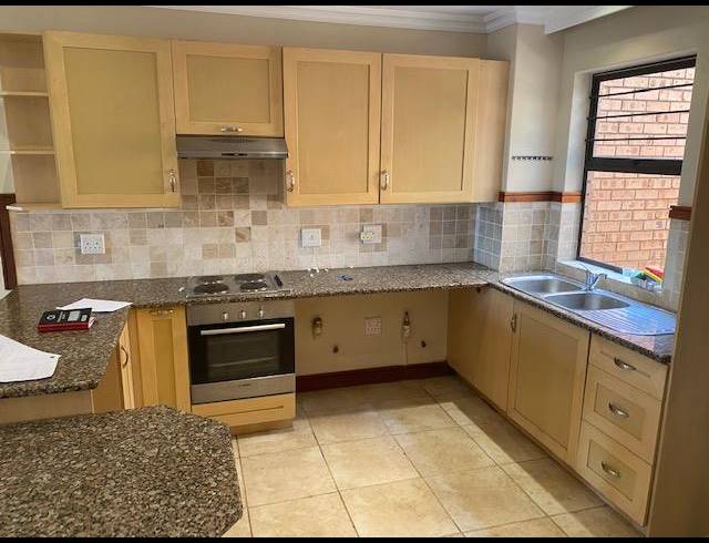 2 BEDROOM SIMPLEX FOR SALE IN NEWLANDS
